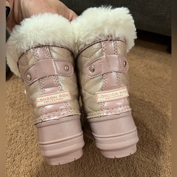 Bundle of 2 Girls Winter and Rain Boots Size 6 London Fog and Carters - Picture 3 of 10